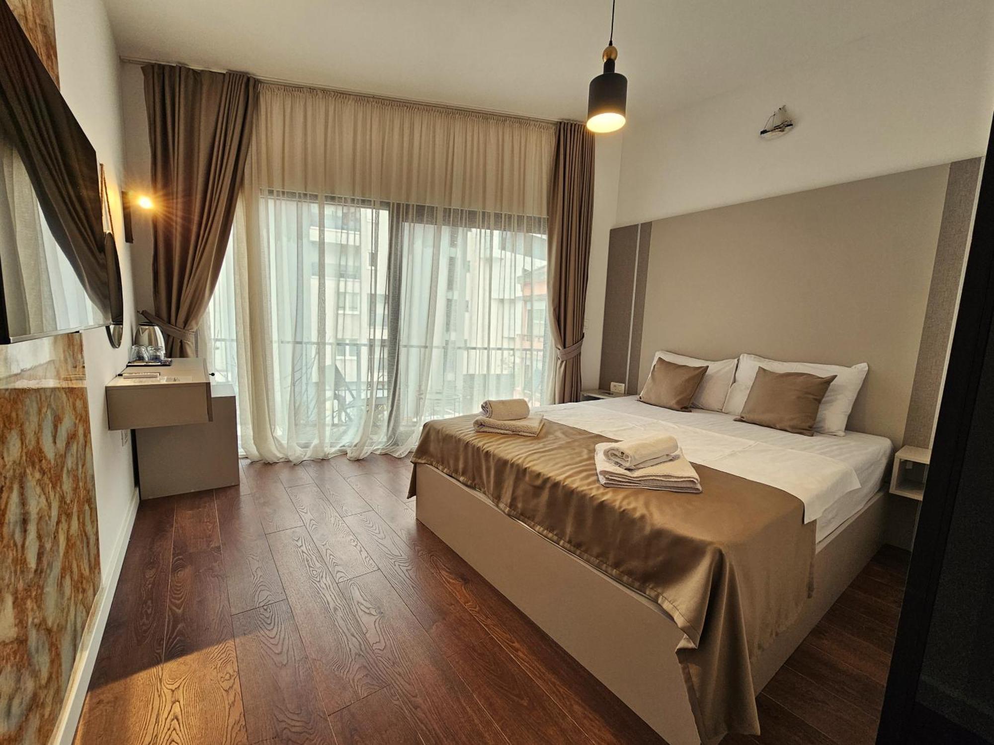 Lolo Luxury Rooms & Suites Budva Exterior photo