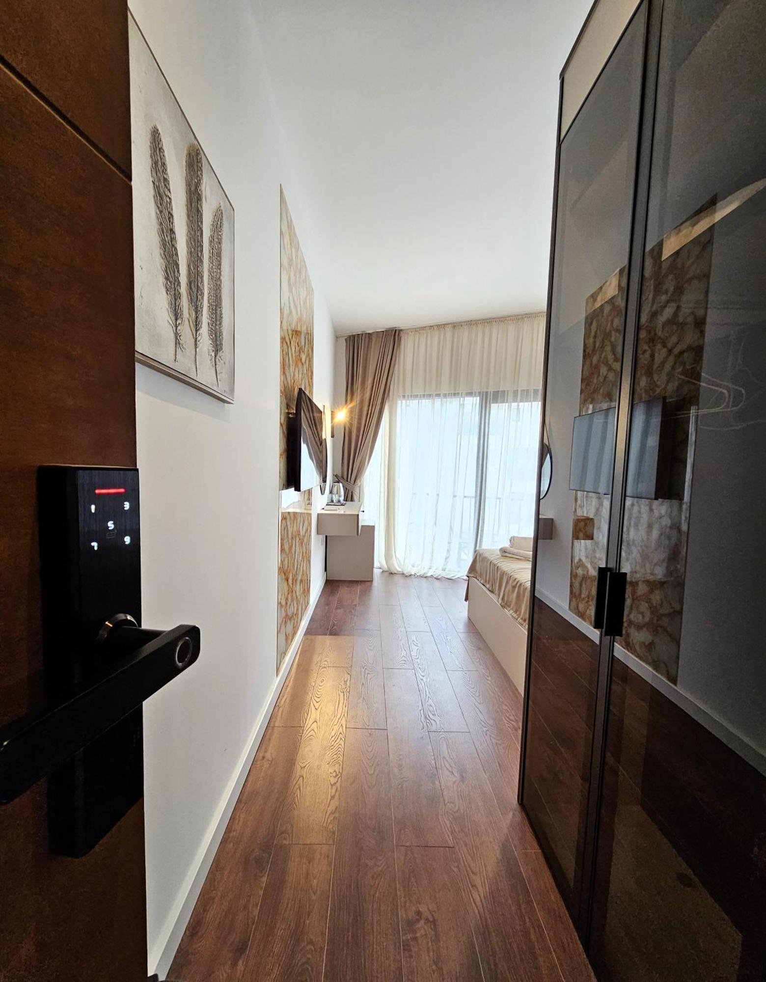 Lolo Luxury Rooms & Suites Budva Exterior photo