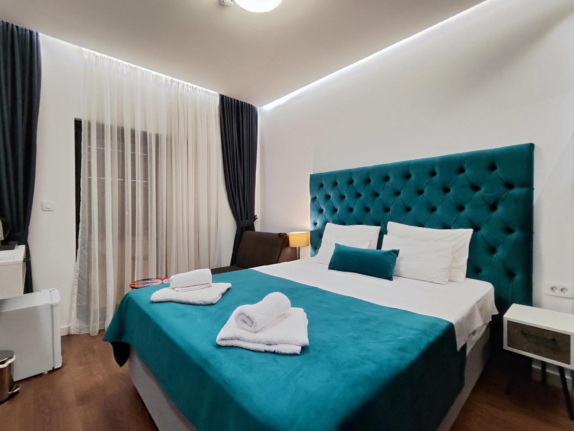 Lolo Luxury Rooms & Suites Budva Exterior photo